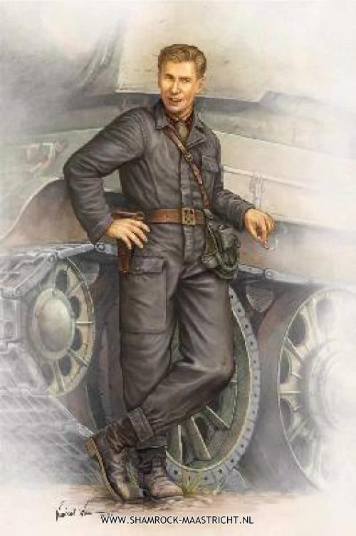 Trumpeter WWII Soviet army tank crewman in 1942