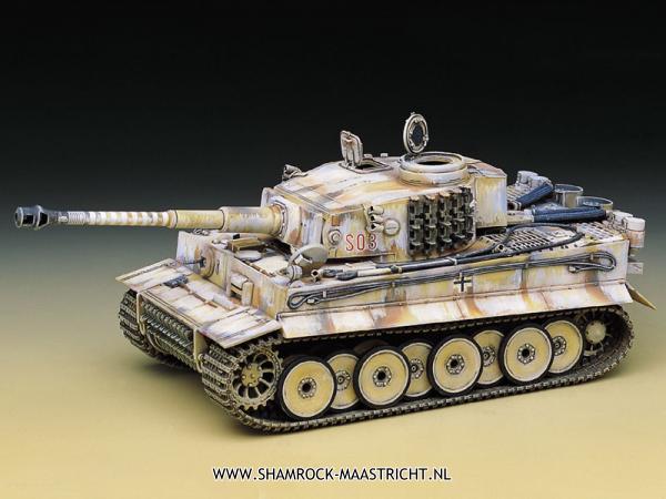 Academy German Army Heavy Tank TIGER-1