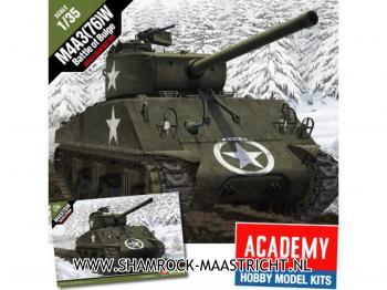 Academy M4A3(76)W Battle of Bulge 1/35