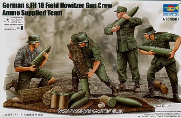 Trumpeter German s.FH 18 Field Howitzer Gun Crew Ammo Supplied Team